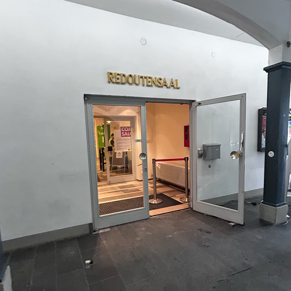 Eingang zum Redoutensaal